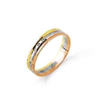Кольцо обручальное из золота трех цветов с бриллиантами