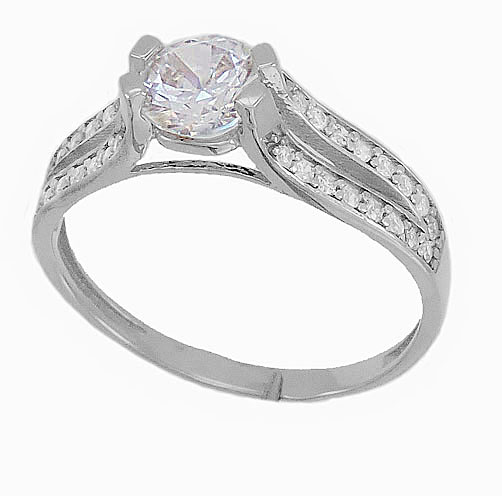 Кольцо помолвочное из серебра с фианитами