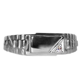 Кольцо из серебра с фианитом и алмазной гранью