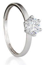 Кольцо помолвочное из серебра с фианитом