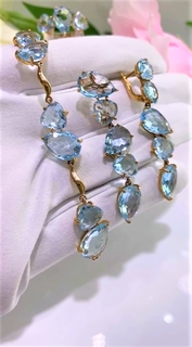 Браслет из красного золота с топазами